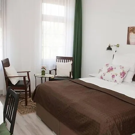 酒店 Residenz Garni 3*