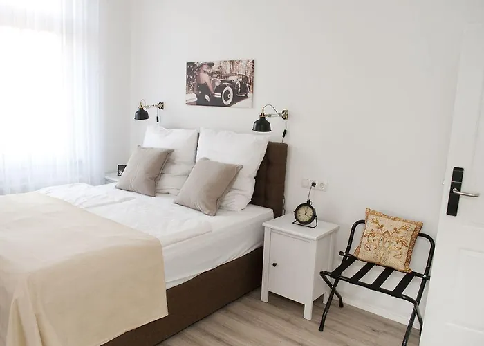 Residenz Garni 酒店 埃登科本